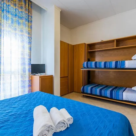 Isa-family In With Swimming Pool In Marina Di Cecina, Just 10 Meters From The Sea 3* Cecina (Livorno)